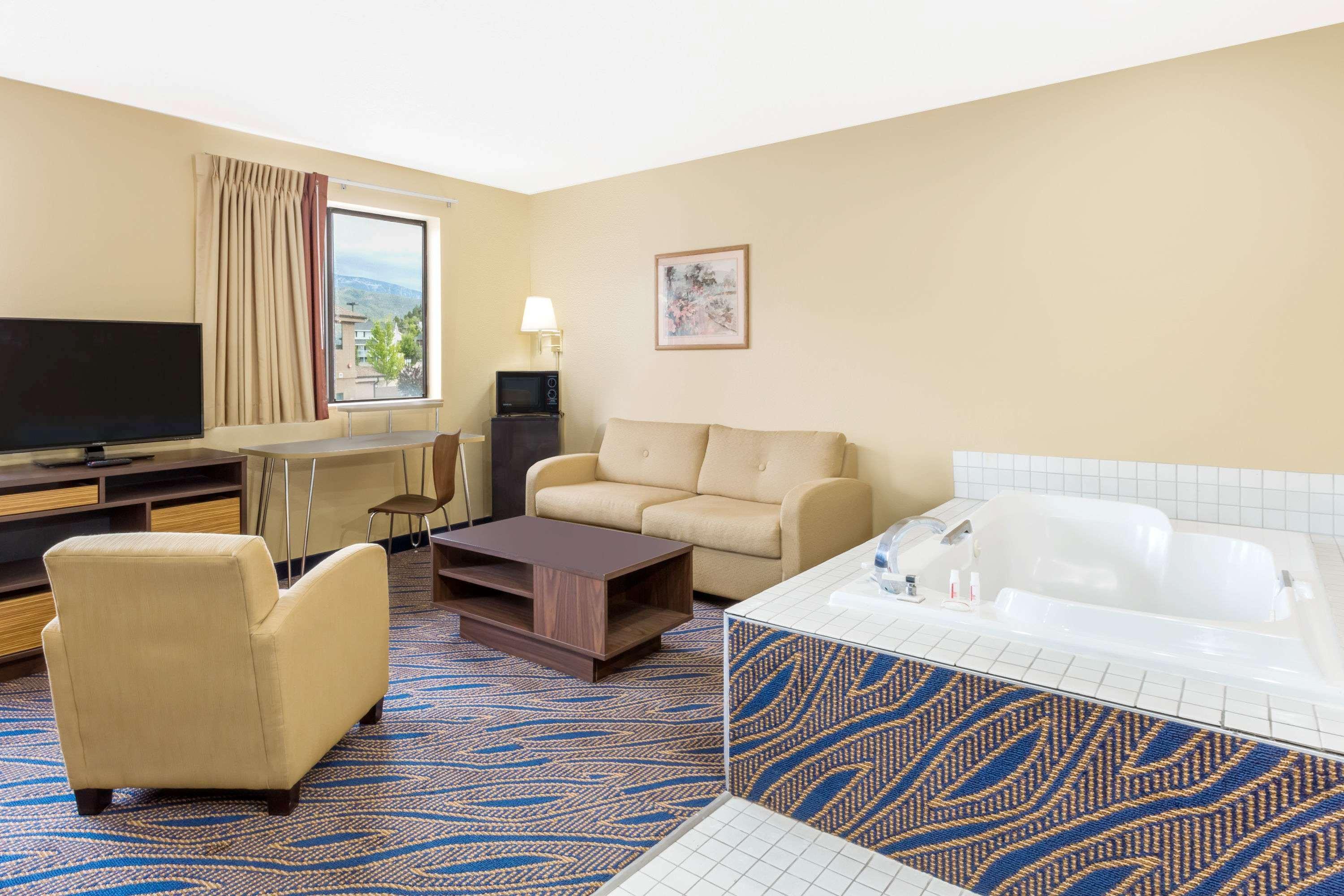 Super 8 By Wyndham סדר סיטי מראה חיצוני תמונה
